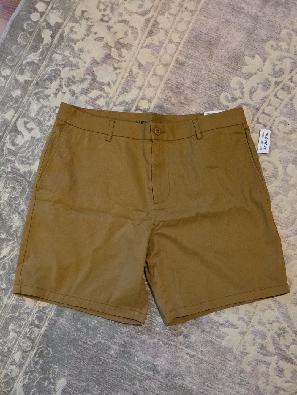Old Navy Men's Olive Green Flat-Front Shorts